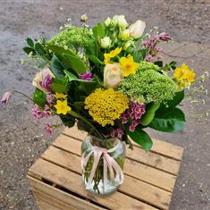 Florist&#39;s Choice Vase Arrangement