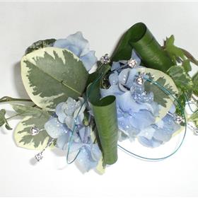 fwthumbBlueHydrangeaWristCorsage.jpg